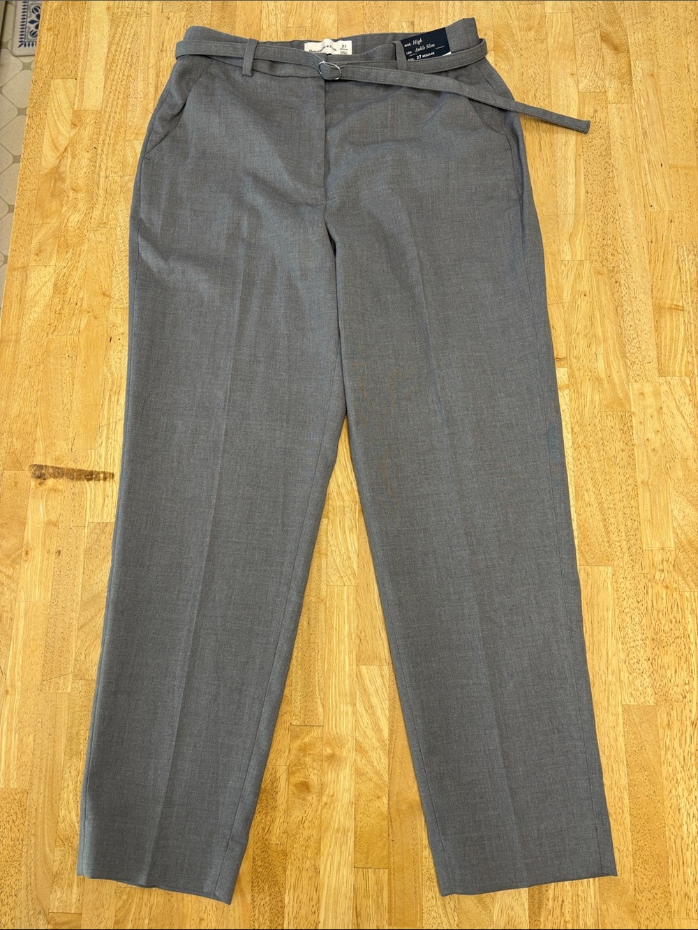 NWT Abercrombie Curve Love High Rise Ankle Slim Trousers Belted Grey Sz 27R